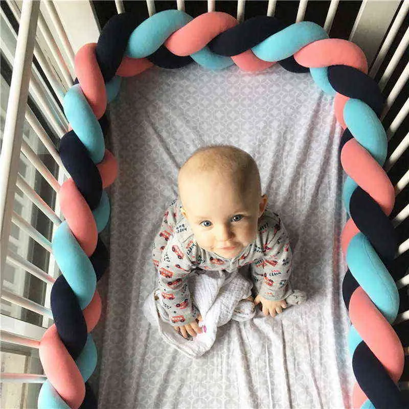 1m / 2m / 3m / 4m Baby Bed Bumper Braid Knut Long Handgjorda Knuted Väska Plush Baby Crib Protector Infant Knot Pillow Room Decor 211029