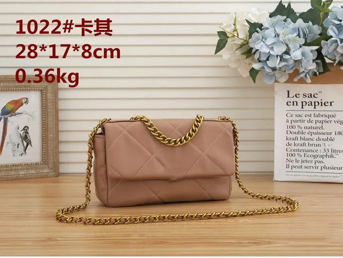 2022 brand designer women fashion messenger bags Korean wide shoulder strap printed shoulder bag large-capacity popular bages Chri331l