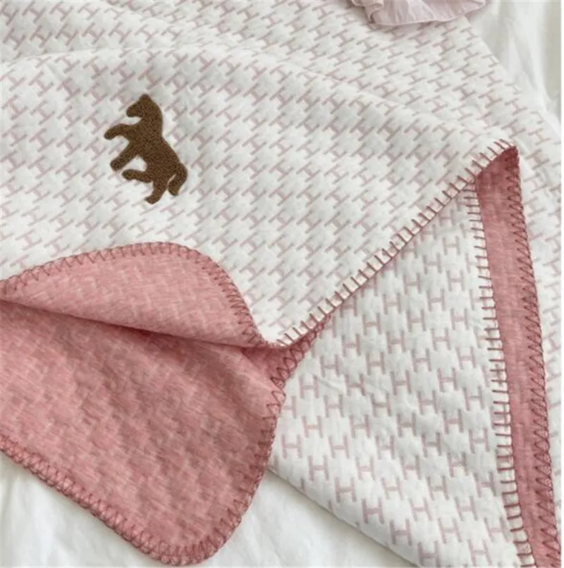 Luxe designer pony Plaid patroon dekens voor pasgeboren baby kinderen hoge kwaliteit katoenen sjaal deken maat 100 150 cm warm Christ211U