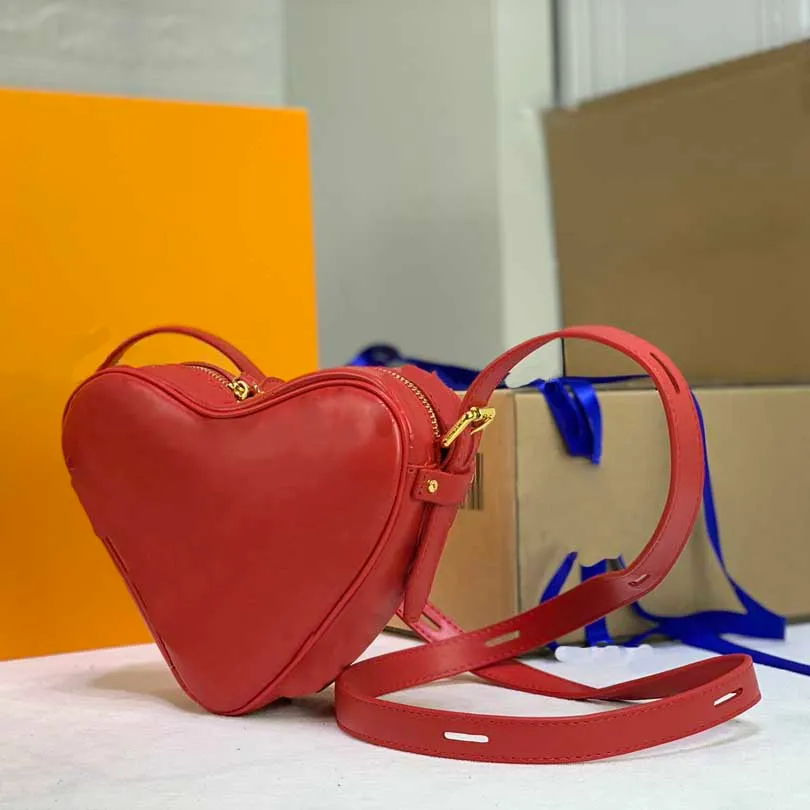 أكياس مصمم الأحمر الحب على شكل قلب أكياس المرأة حقيبة الكتف الفاخرة حقيبة يد حقيبة يد صغيرة على كور إمرأة جلدية الأزياء حقائب اليد