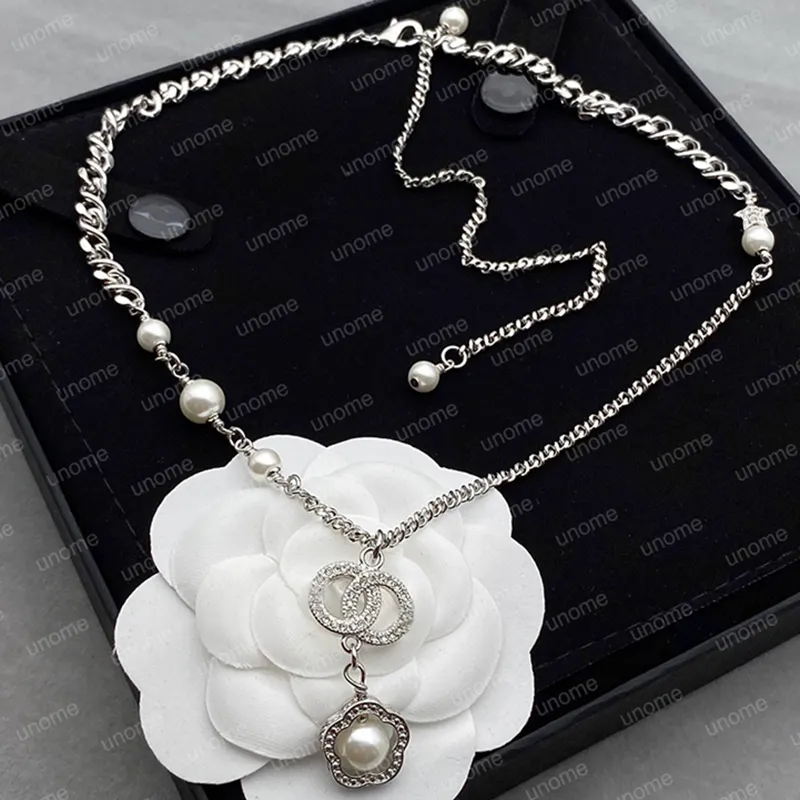 Orecchini di perle di moda le donne C Orecchino Luxurys Designer Cuore Collana Orecchini Girocollo gioielli con scatola D2111303Z