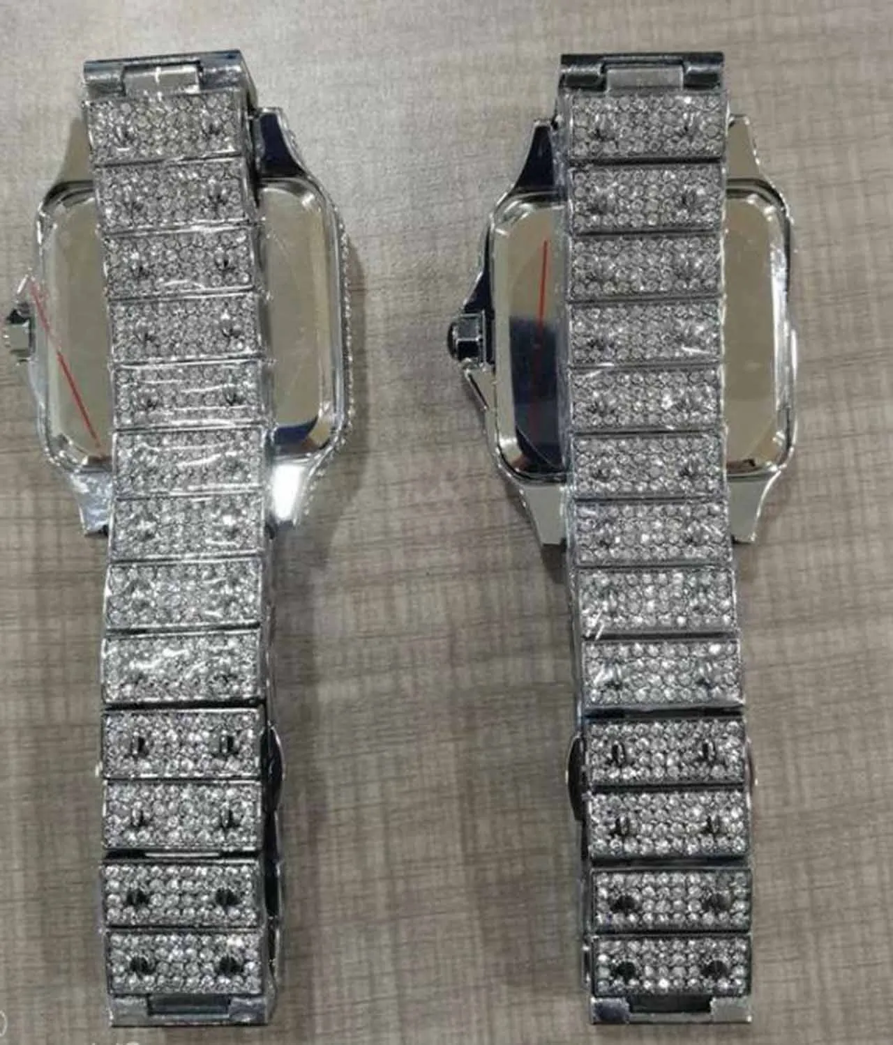 2021 Högkvalitativa herrkvinnor Titta på full diamant Iced Out Strap Designer Watches Quartz Movement Par Lovers Clock Wristwatch 33M2450