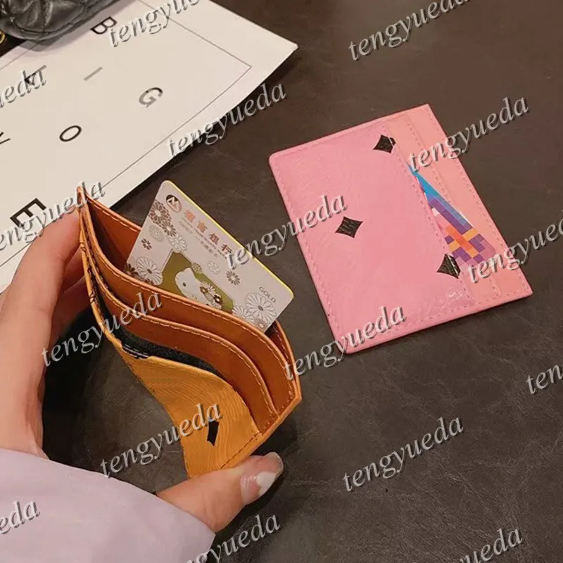 Держатели карт модельерного дизайнера кредитный кошелек кожаный паспортный чехл идентификатор бизнес мини -карманные путешествия для мужчин женские кошельки для кошелька Drivin266a