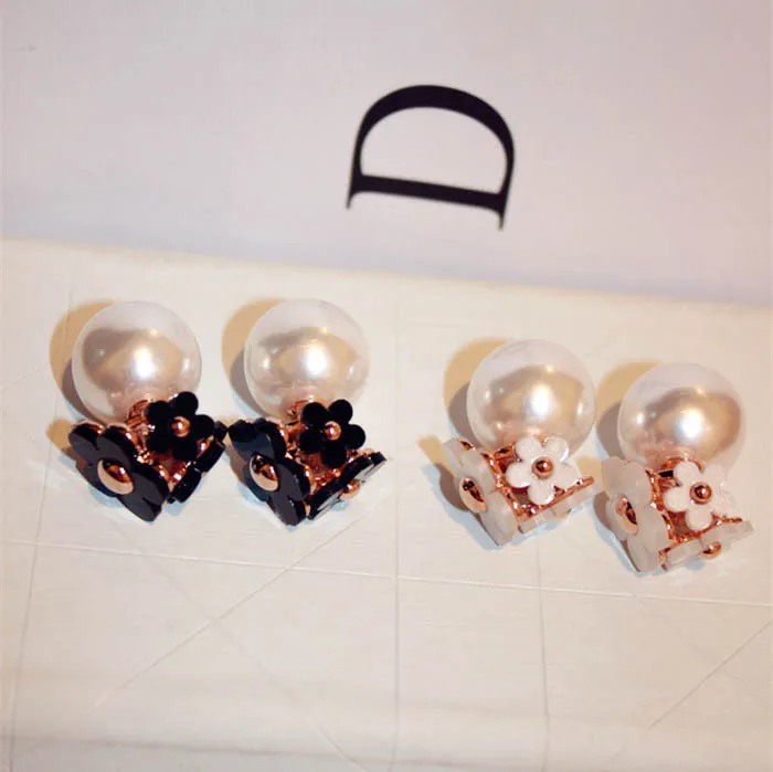 Boucles d'oreilles de style de mode simples de style de mode design unique de fleur double face perle élégante goujon d'oreilles pour femme noir blanc