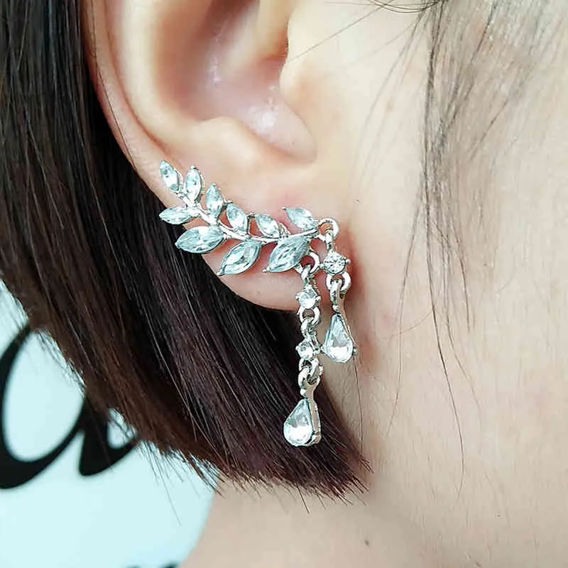 チャームの耳スタッドのクリップリング韓国東大門婦人葉の葉タッセル水滴樹脂合金