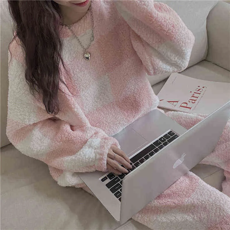 Qweek pyjama's voor vrouwen plaid roze en witte flanel pijamas kawaii cartoon print loungets winter meisjes thuiskleding pyjams 211112
