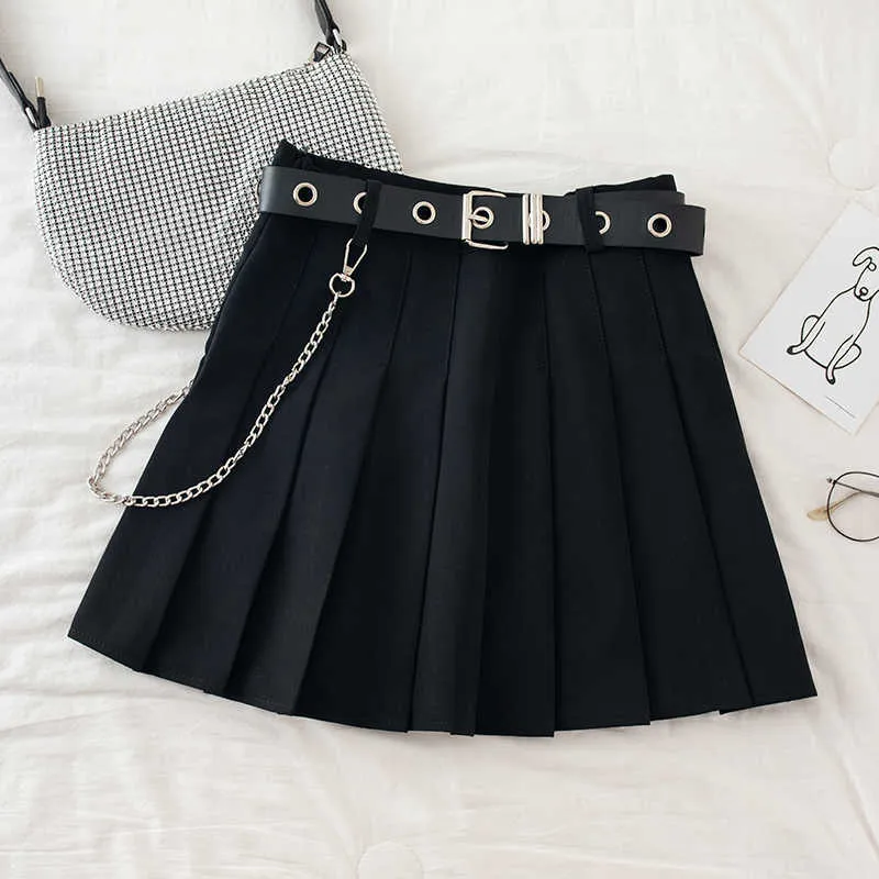 Czarna plisowana spódnica z pasem łańcucha Punk Rock Girl Cheerleading Pasted Mini Alt Kobiety E-Girl Outfit 210621