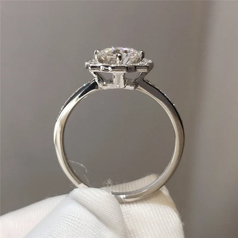 100% or blanc 18 carats excellente coupe diamant Test passé D couleur Moissanite bague de fiançailles bijoux classiques pour les femmes