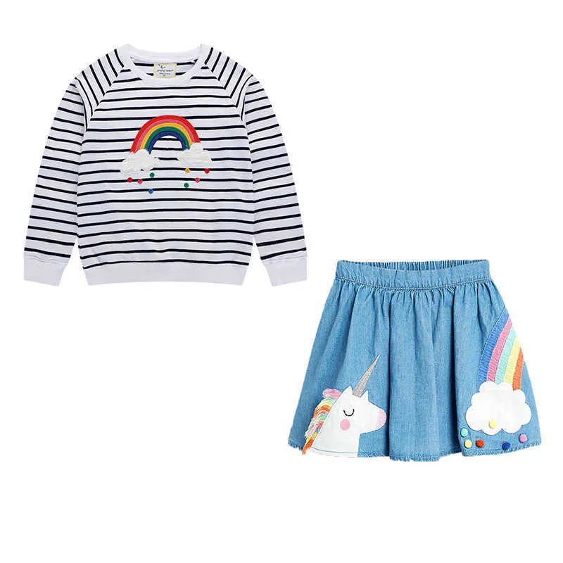 Hoppmätare Ankomst Flickor Kläder uppsättningar Topp + Kjol Fashion Barn 2 st Set Outfits med Rainbow Applique Sälj 210529