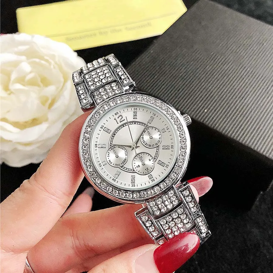 Relojes de marca Mujer Lady Girl Crystal Style Metal Steel Band Reloj de pulsera de cuarzo IN 022656