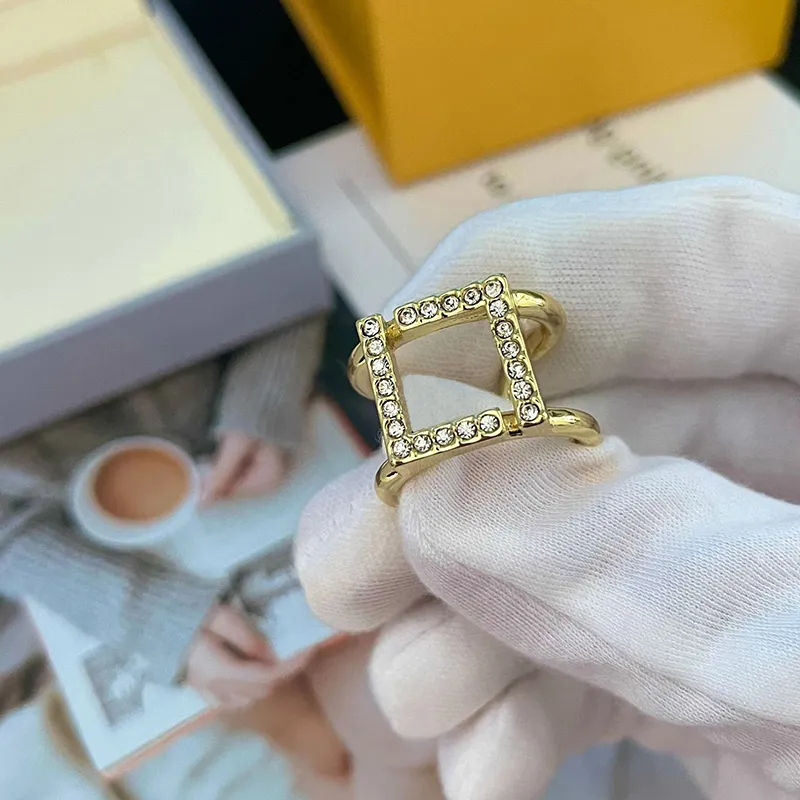 Женская дизайнерская золотая жемчужная бриллиантовые колец