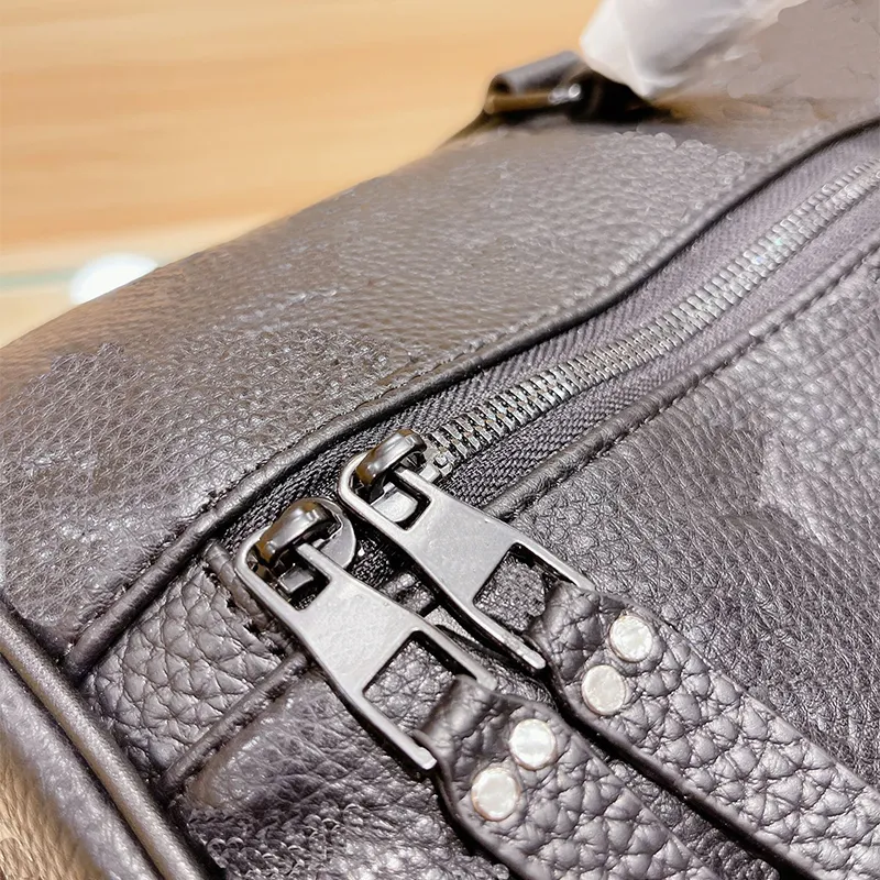 Seyahat Çantaları unisex kabartmalı duffel çanta moda açık paketi geniş alan yüksek kapak çok fonksiyonlu çanta omuz230z