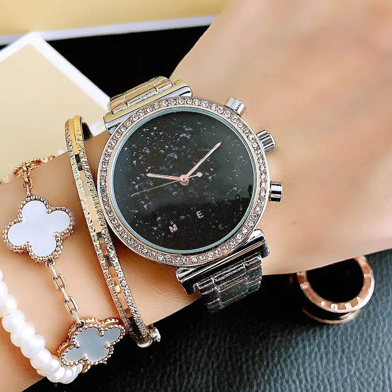 Orologio da polso in quarzo marca donne lettere grandi lettere di cristal metal d'acciaio orologi M861599439