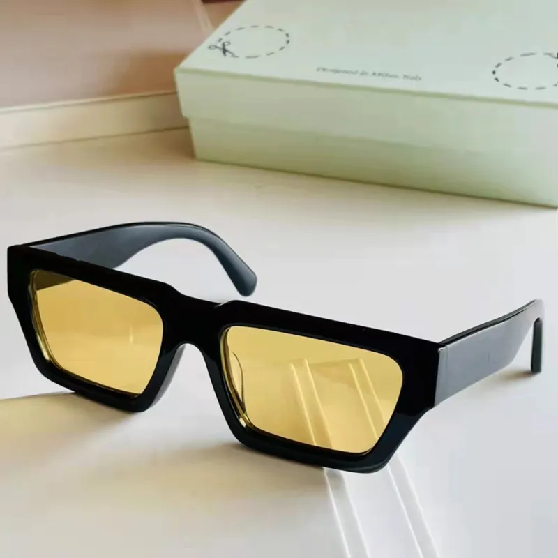 Wysokiej jakości projektant Nowy trend mody męskie i damskie okulary przeciwsłoneczne Square Czarna rama żółwia Biała okulary przeciwsłoneczne OER1002 RETRO Shades202o