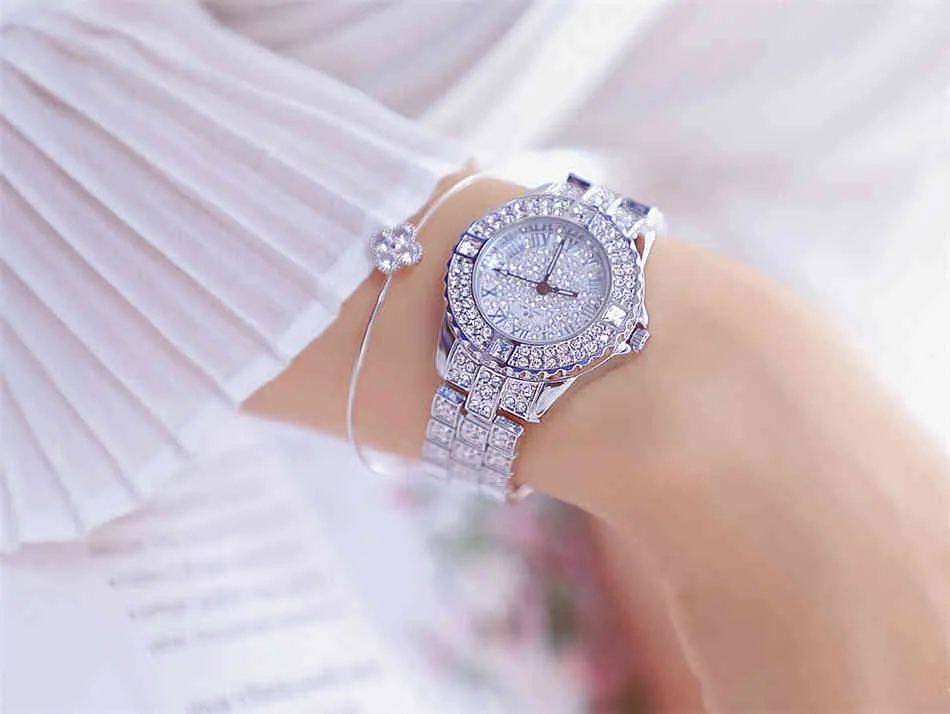 2021 Relógios de moda para mulheres diamantes Top de luxo Brand Ladies White Bracelet Crystal Women039s Watch Watch Relogio feminino7806129