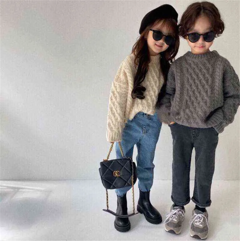 Automne Arrivée Garçons et filles Fashion Sweaters tricotés Enfants Design coréen 211201