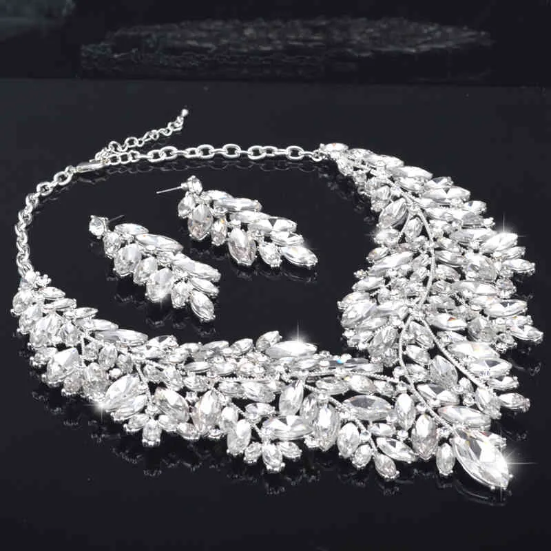 Lujosos conjuntos de joyas de boda de estilo Dubái, conjunto de collar de color plateado con cristales de diamantes de imitación, regalo de Navidad para mujer