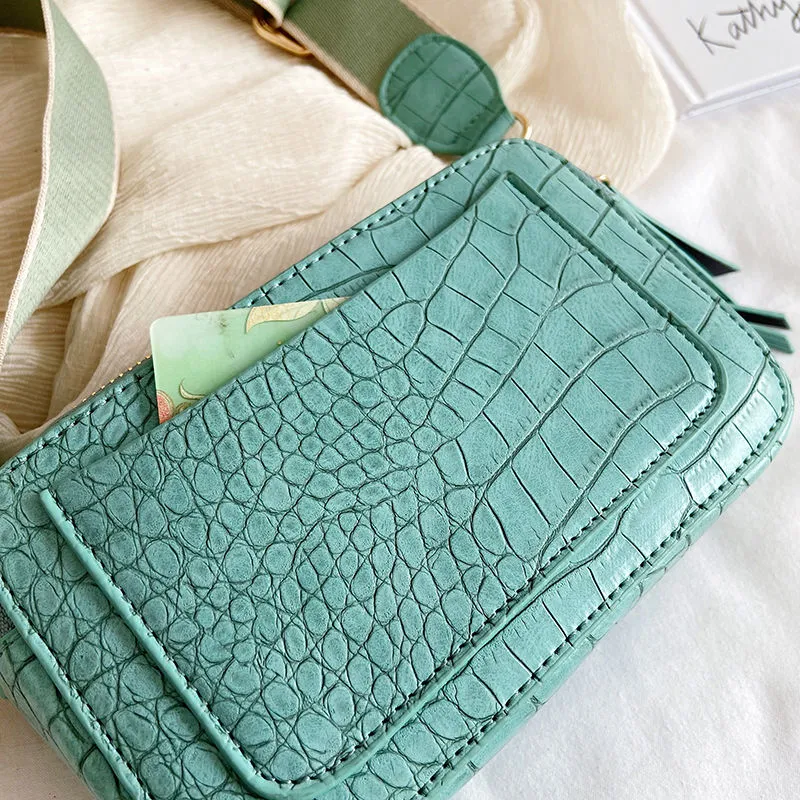 Shopping nouveau petit sac tout-match sac de haute qualité sac pour femme nouveau 2021 Style occidental sac à dos à large bande Crocodile motif pochette