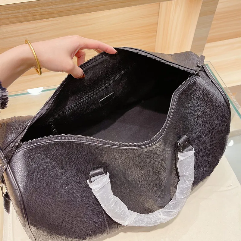 Travel Bags Unisex Embossed Duffel Bag Fashion Outdoor Pack with Large Space High cap Multifunctional Handbag Shoulder230z