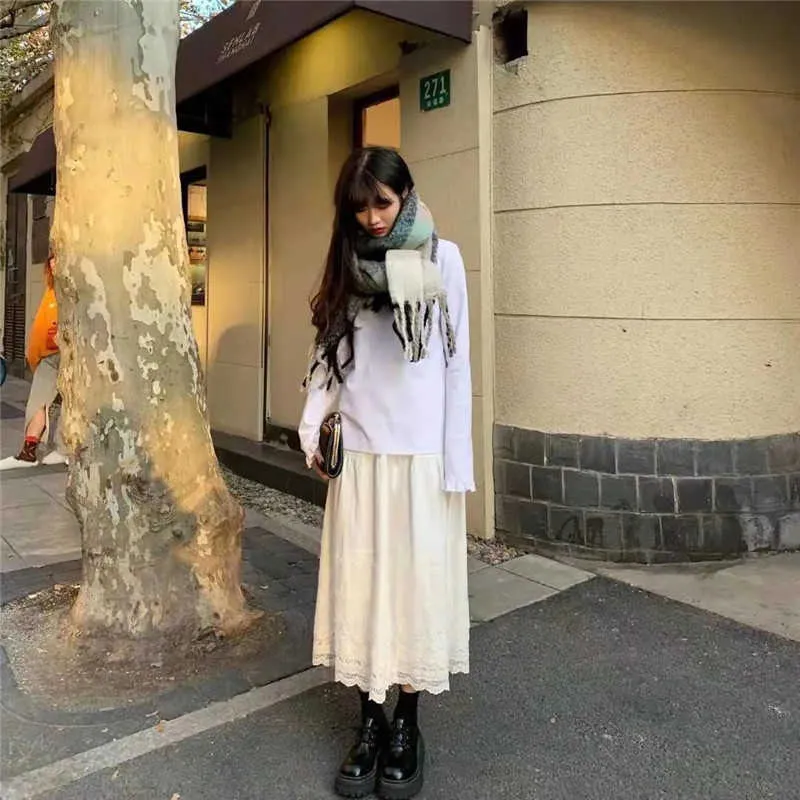 Jupe blanche brodée en dentelle Vintage Femmes Printemps Jupe plissée Harajuku Élégante Taille Haute Jupe taille haute 210619