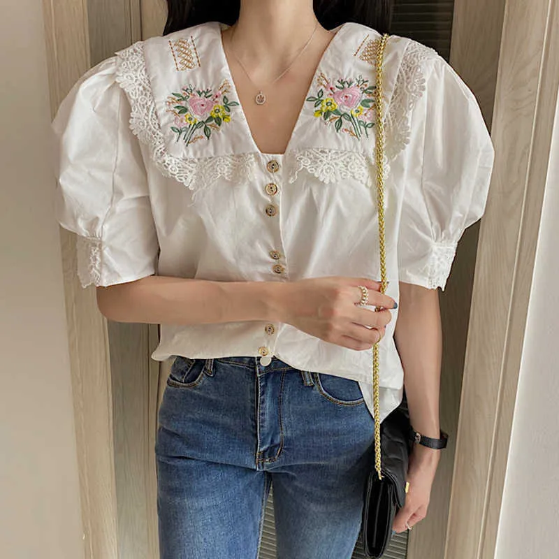 Korejpaa Women Shirt Summer Korean Retro Gentle Embroidery Flower Lace Stitching Lapel Single-Breasted Puff Sleeve Blouses 210526