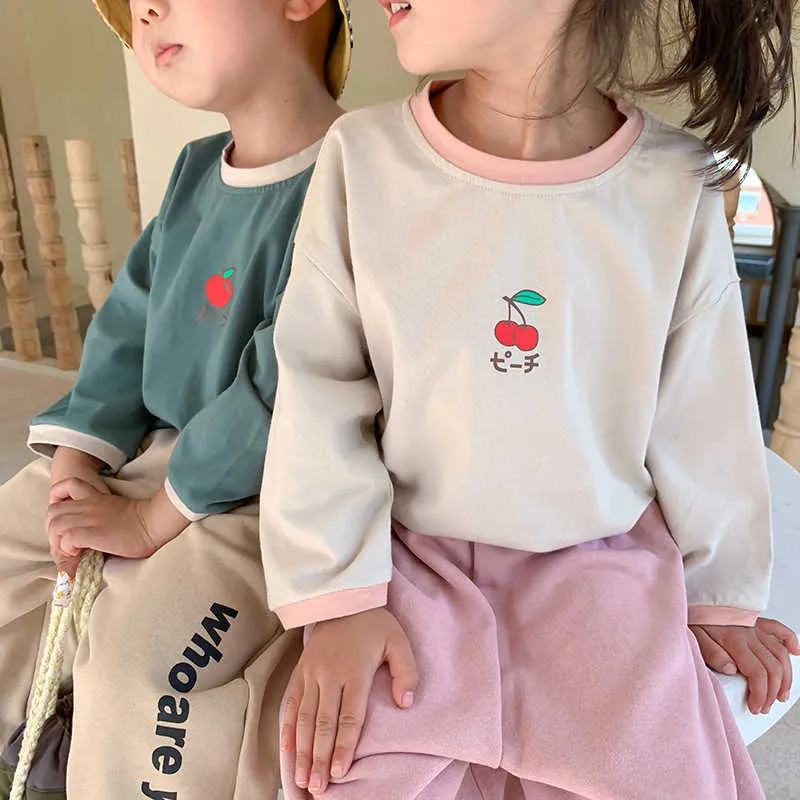 Japoński styl dzieci słodkie owoce drukowanie z długim rękawem t koszule chłopcy dziewczęta wiosna jesień kolor kontrast bawełny topy 210615