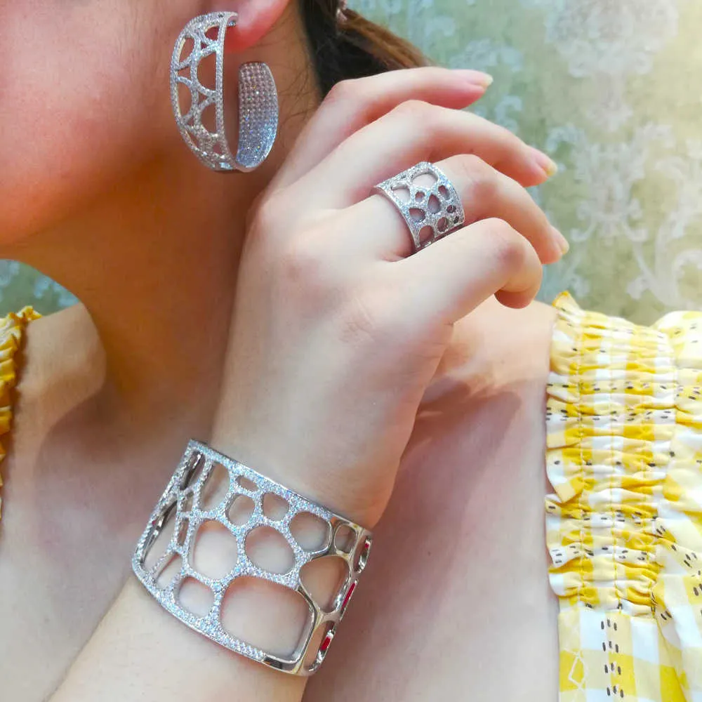 Missvikki Trendy 3 stks Sieraden Set Earring Bangle Ring voor Dames Bruiloft Prachtige Kubieke Zirkoon Crystal Grappige Glanzend Transparante H1022