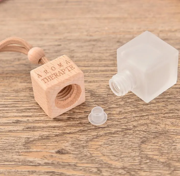 6ML Frosted Glass Bottle Car Pendant Parfum Mini Refillable Perfume Packaging with Wooden Cap SN1280
