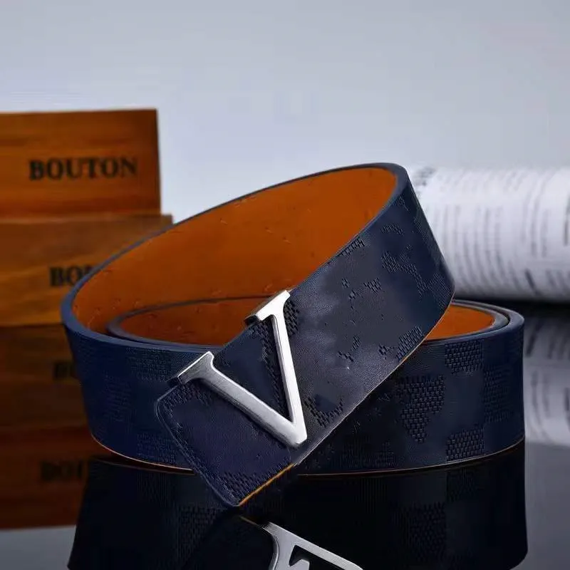 2021 Fashion Luxury Men Designers Belts Alloy V Buckle Belt Högkvalitativ äkta lädermidjeband264w