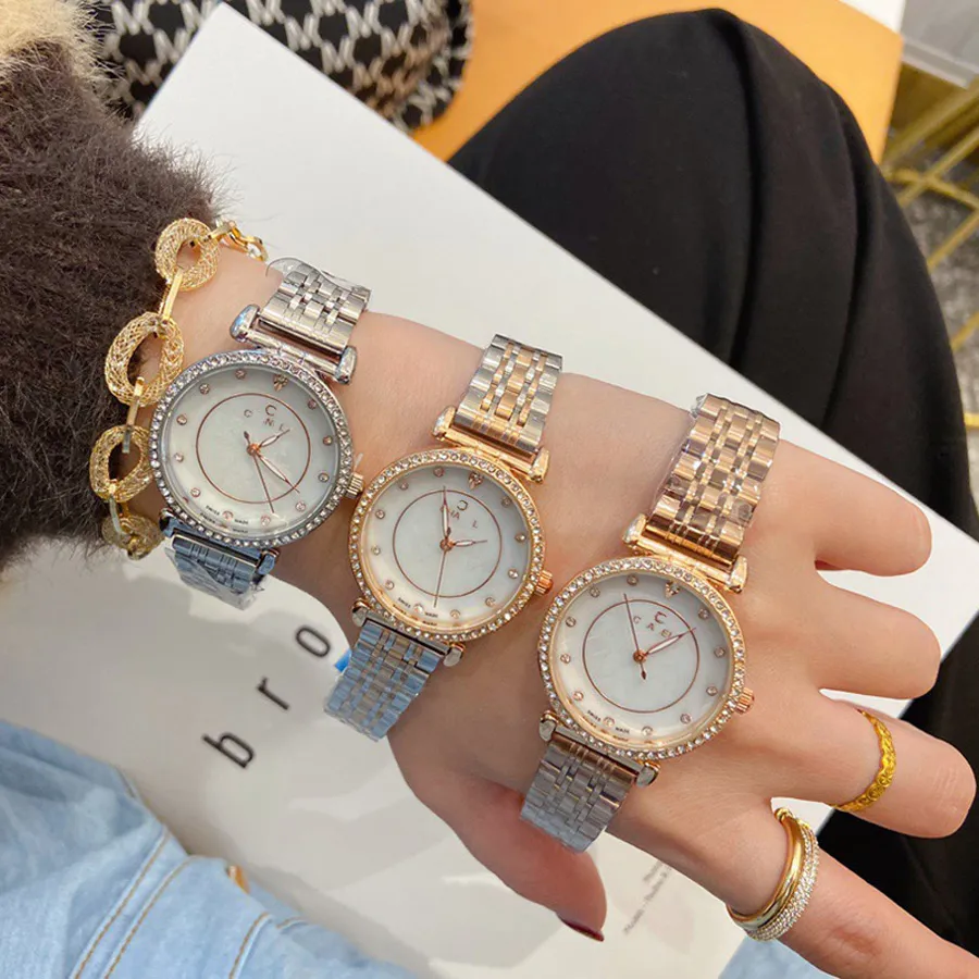 Marque de mode montres femmes fille joli cristal style acier Matel bande montre-bracelet CHA49320E