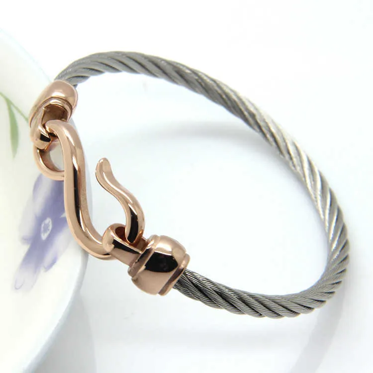 Twocolor Titanium Steel Bracelet Hooks Fashion Jewelry Infinity Love Charm Bracelets Bangles for Women Q0722171f7210659