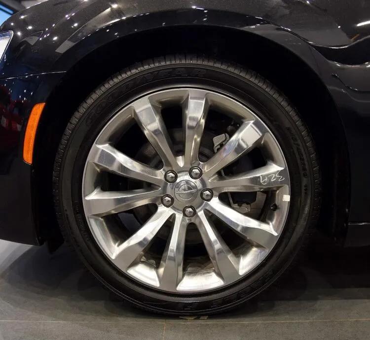 64mm For Chrysler 300C Wheel Center Caps Hub Car Rims Badge Logo Emblem Dustproof Covers4515032