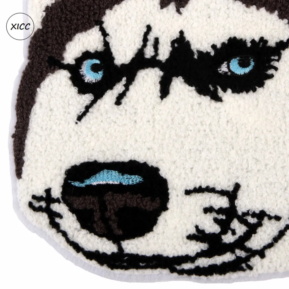 Tissu de broderie de serviette de grande taille, patch Chenille de chien de dessin animé personnalisé à coudre sur autocollant Super Cool Husky Patchwork appliqués pour sac de vêtements