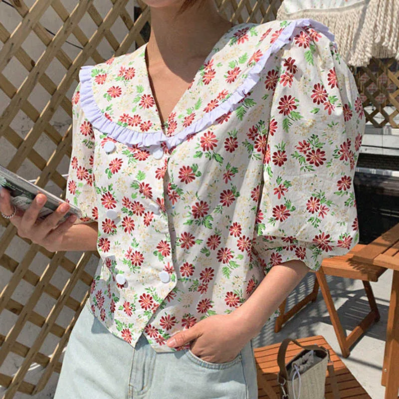 Korejpaa Kvinnorskjorta Sommar Koreanska Retro Elegant Trä Örnsöm Docka Krage Blommor Dubbel Breasted Puff Sleeve Blusar 210526