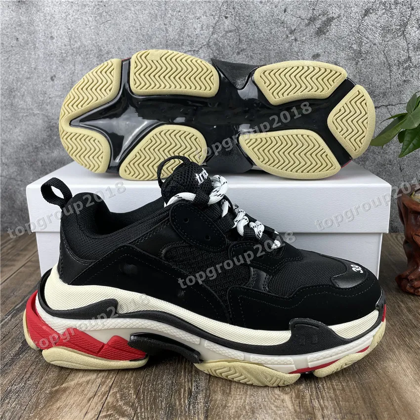 2022 Retro Casual Chaussures Femmes Hommes Chaussures Sneaker Mesh Trainers pour Old Dad Triple S Party Chaussures à la mode Daily Lifestyle Skateboard Tennis