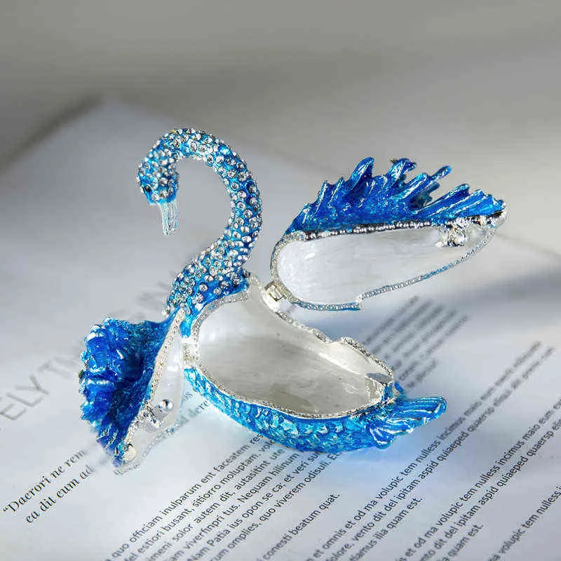 H&D Elegant Blue Swan Trinket Keepsake Box Ornament Crystals Hinged Figurine Collectible Bejeweled Ring Holder Wedding Favors 211108