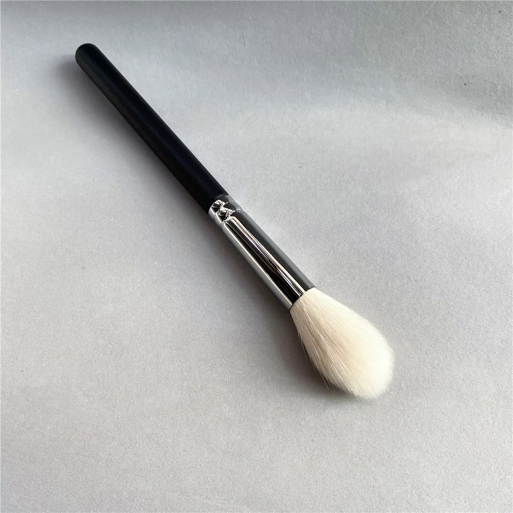 Long Blending Makeup Brush 137s Poudre synthétique Blush Highlighter Beauty Cosmetics Brush Tool