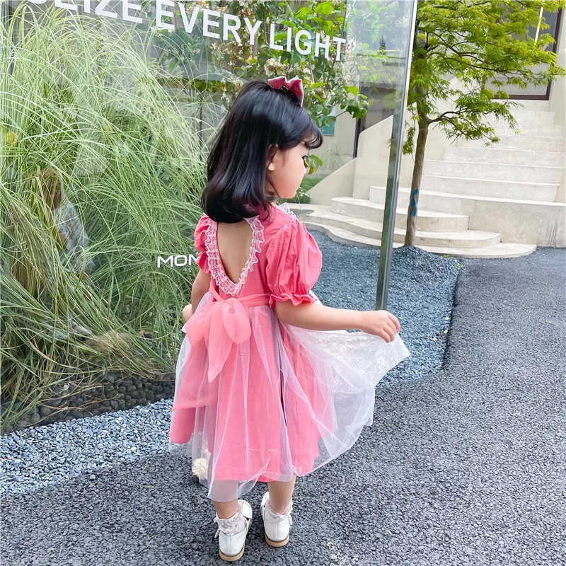 Abito estivo bambina in stile coreano Abito in pizzo rosa aperto sul retro Scava fuori l'amore Principessa Vestiti bambini E6042 210610