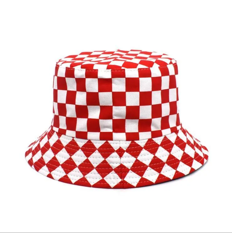 2021 Nouveaux chapeaux de mode réversibles noir blanc motif de vache chapeaux de seau casquettes de pêcheur pour femmes Gorras chapeau d'été en coton est disponible des deux côtés