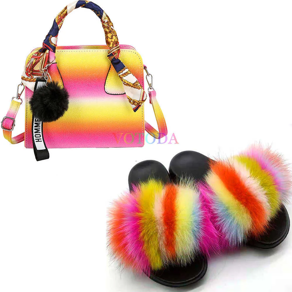 Furry Fur Slides Femmes Rainbow Sac à bandoulière Real Fox Raccoon Fur Pantoufles Jelly Purse Set Femme Fluffy Fur Slipper Sacs à main Set X0925