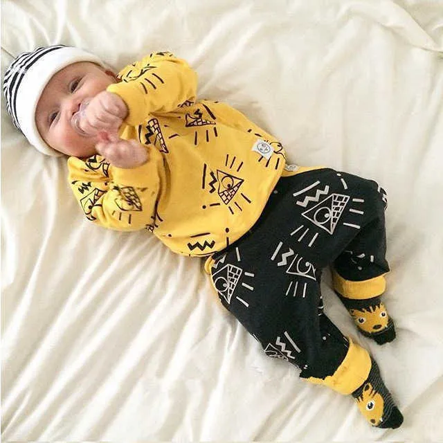 Chegue roupas de bebê novo se ajustam primavera outono amarelo menino roupas .. sportswear terno 2018