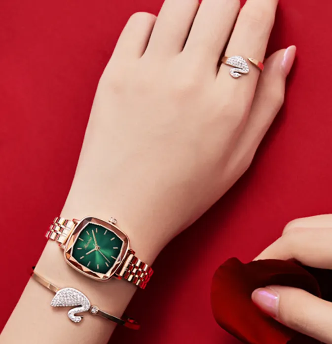 Montre série rétro Clever ly bande en acier inoxydable montres à quartz pour femmes cadran carré montre pour femme montre-bracelet lumière brillante 287g