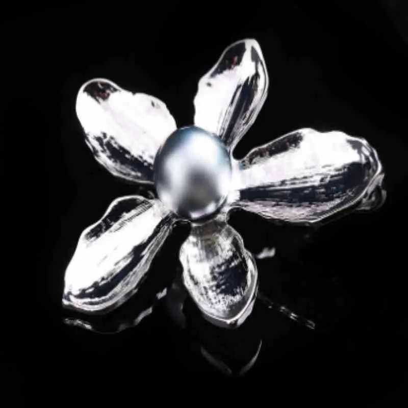 Contracted Design Fixed Clothing Female Simple Graphic Suit Accessories High-grade Flower Petals Shape Brooch