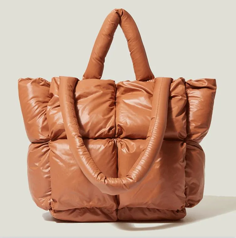 Sacos de coisas Bolsas de penas Bolsa de moda fofa estilo mais recente bolsa de cor sólida bolsa de transporte para mulheres