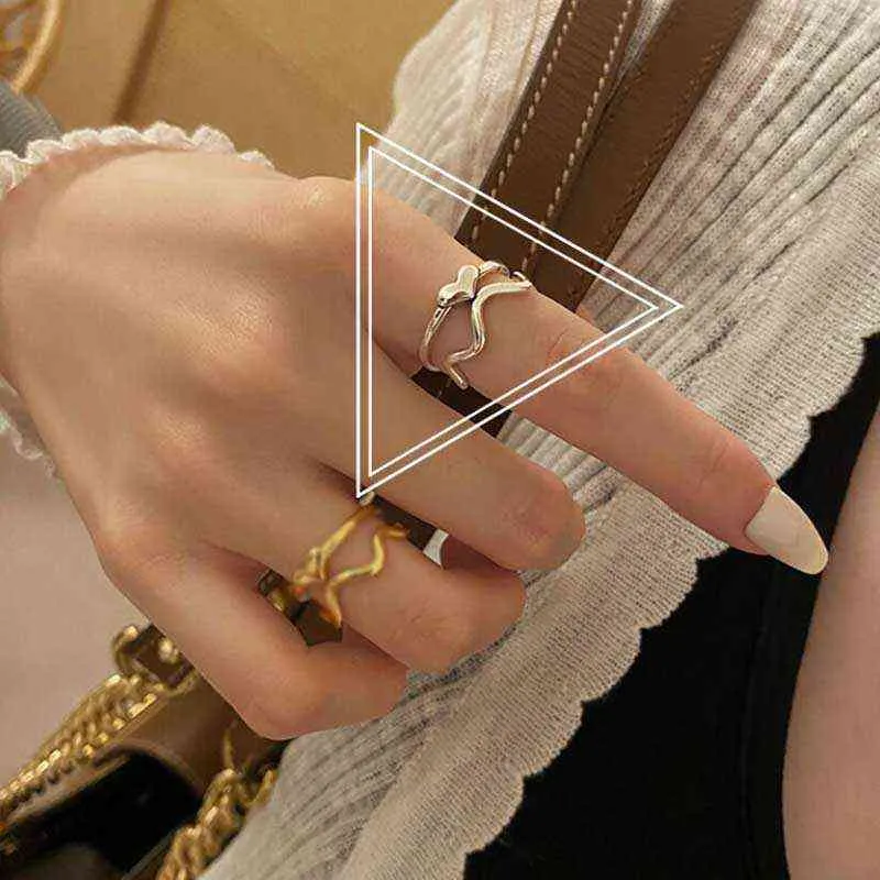 1 stks Vintage Punk Hart Ring voor Dames Retro Gothic Oud Goud Zilver Kleur Golf Hart Dubbellaags Charme Finger Rings Sieraden G1125