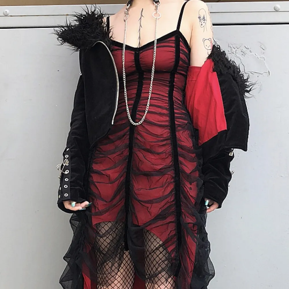 Розетическая готическая сетка плиссированный сексуальный ремешок платье женщины темная девушка летние красный черный нерегулярный лоскутный дизайнер длинные платья 210309