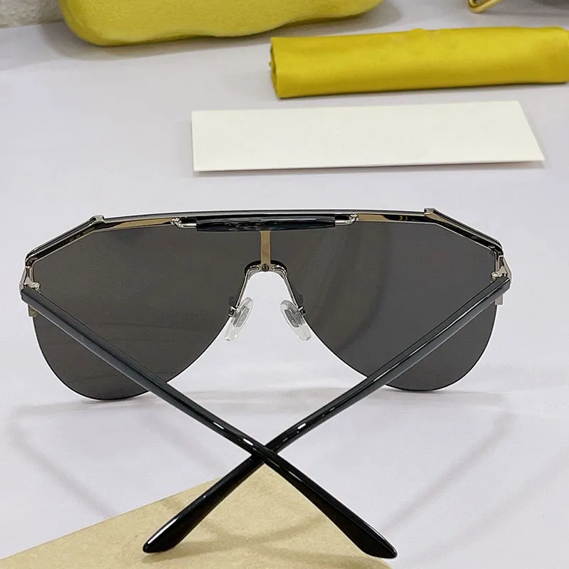 Óculos de sol com tamanhos parciais independentes Designer de templos personalizados Excelentes proteções UV óculos gg0584s protetora solar pro284v
