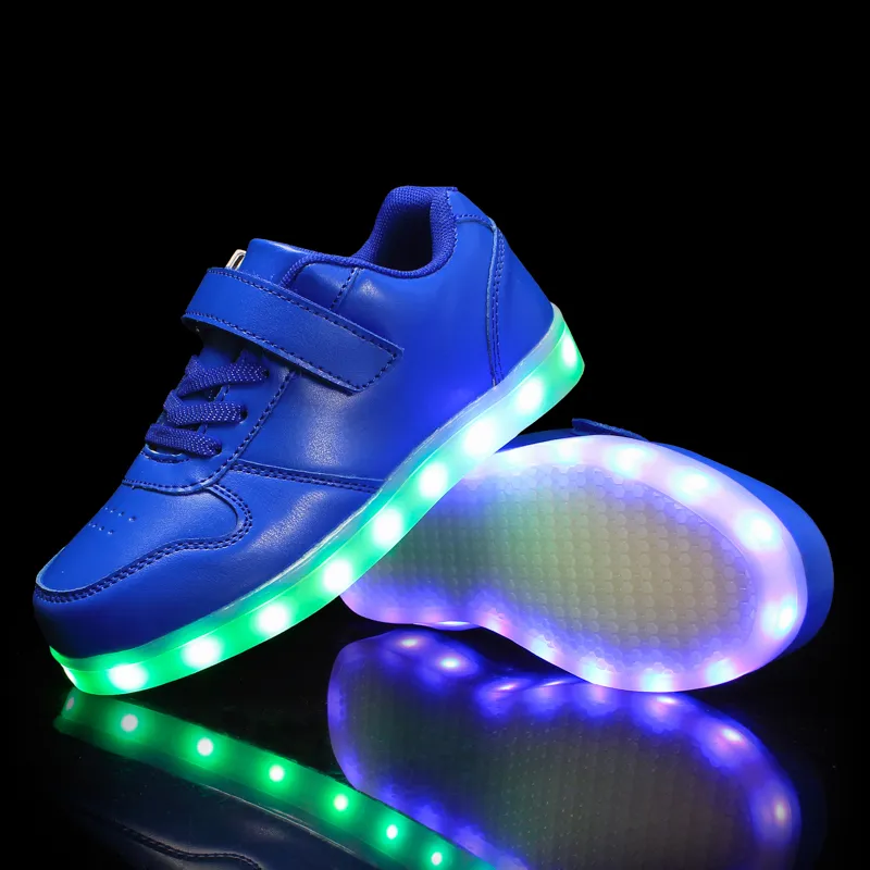 Taglia 25-37 Scarpe LED bambini Sneakers luminose Kid Krasovki con retroilluminazione USB Scarpe luminose Sneakers luminose ragazze 210308
