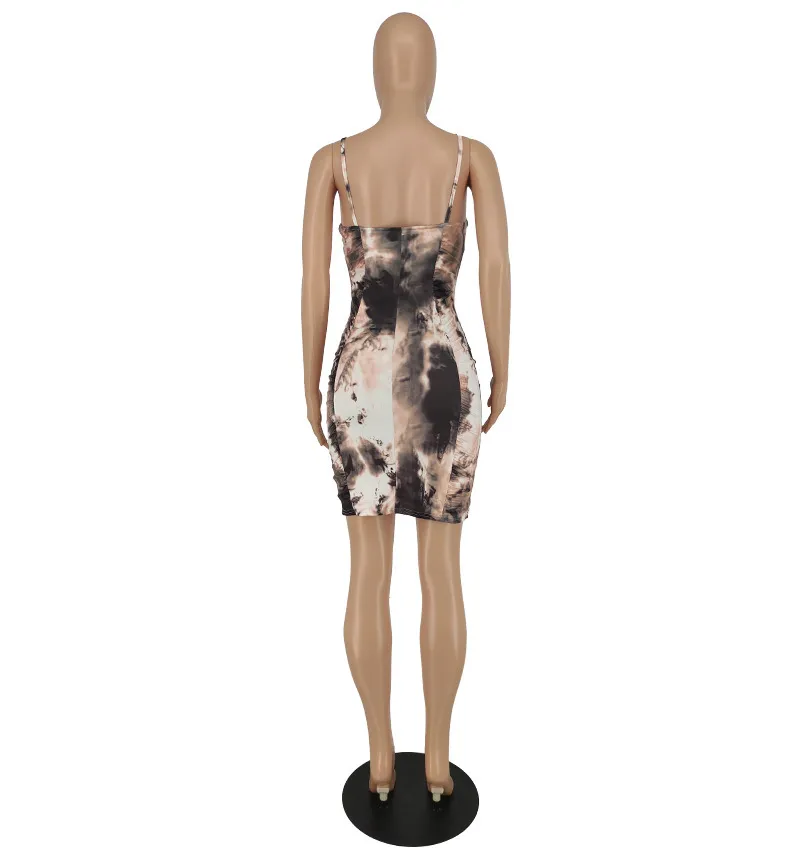女性のためのドレス夏のスリングタイトなミニES折りたたみバッグヒップセクシーなナイトクラブローブストラップレススリムショート女性服210525
