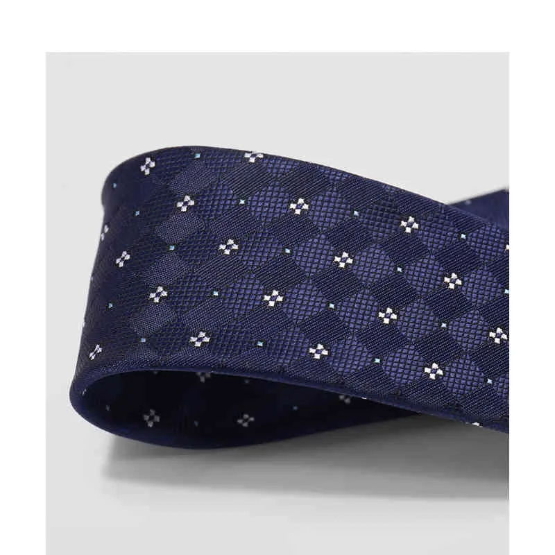 8cm Luxury Plaid Tie för män Märke Designer Bröllop Business Fashion Dress Suit Silk Polyester Navy Blue Necktie med presentförpackning